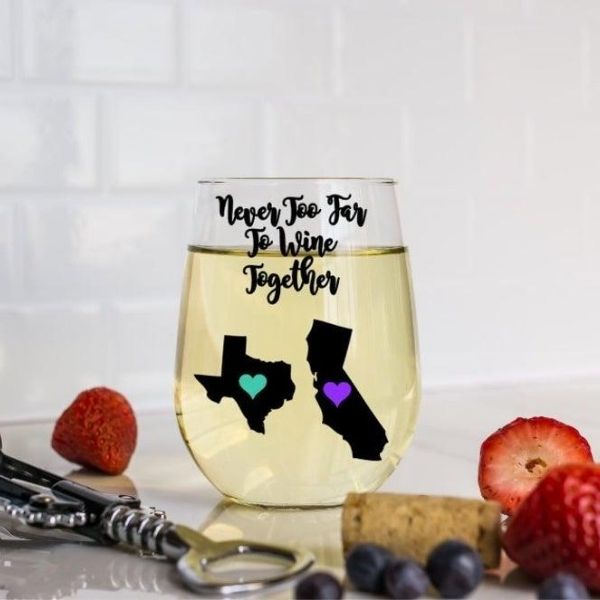 Wine Glasses by Bernstine Creations