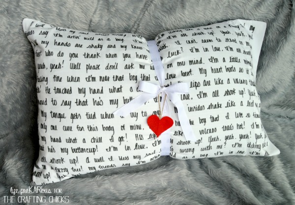 diy handwritten pillowcase