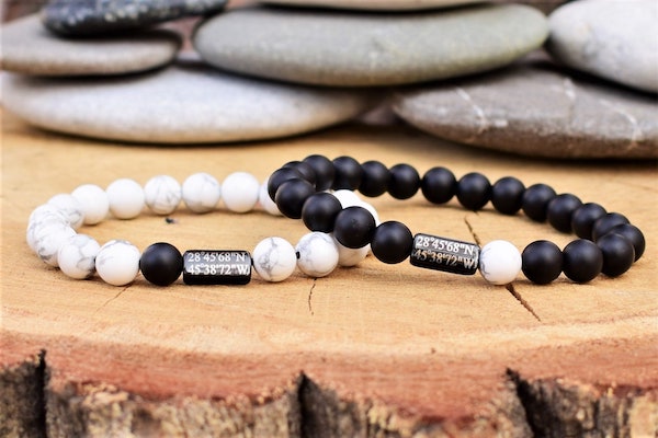 bracelets de coordonnées en perles pour couples noirs et blancs